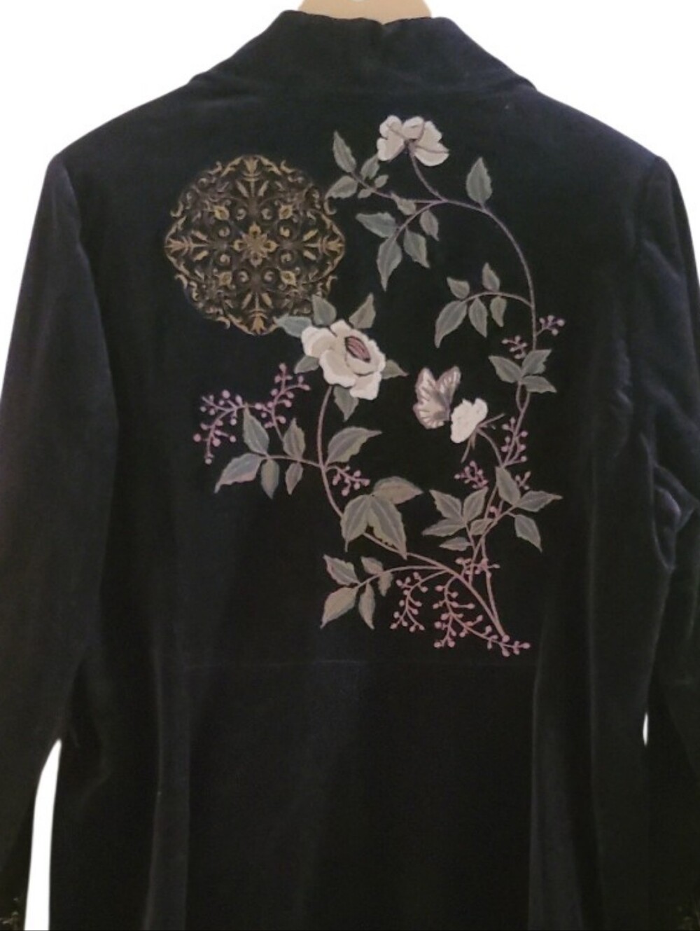 NWT Vintage CAbi Antoinette Velvet Floral Embroidered Longline coat Black Whimsy - Picture 12 of 17
